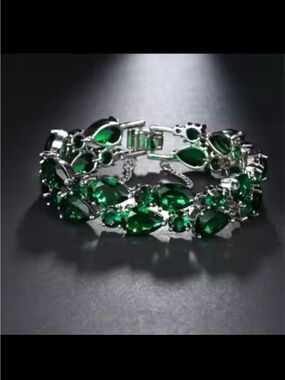 Emerald tear drop swarovski elements bracelet new with rhodium finish